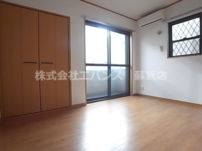 【寝室】 | ラフィネ | 落ち着いた色調の寝室です