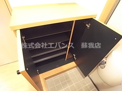 【エントランス】 | ラフィネ | 落ち着いたエントランスです