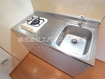 【キッチン】 | ラフィネ | コンパクトなキッチンで掃除もラクラク