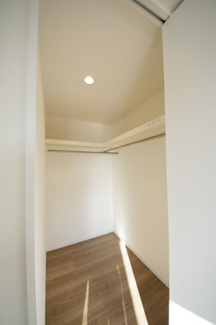 【収納】 | 【仲介手数料無料！！】日野市日野本町5丁目　新築戸建て（全2棟）2号棟　5480万円