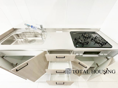 【キッチン】 | サニーハイツ藻岩 | 料理を楽しむキッチンスペース。使いやすさと心地よい暮らしを追及し、愛着を持って使い続けられる空間へ。