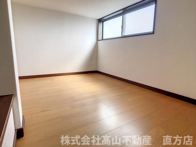 Lindy Tonnoの居間・リビング