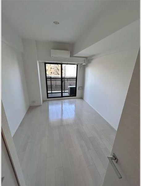 S-RESIDENCE新大阪駅前の洋室