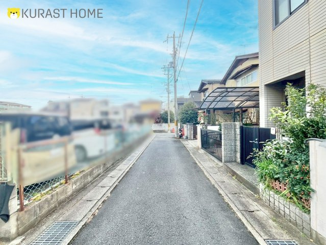 京都市右京区嵯峨天龍寺椎野町　中古戸建の前面道路含む現地写真