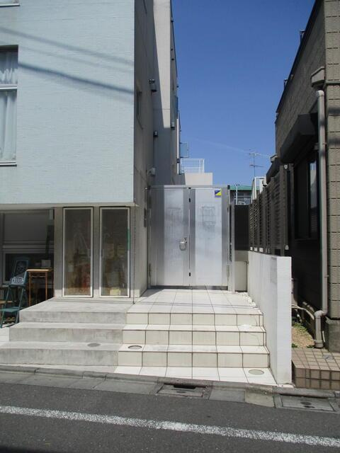 ニューディレクトレジデンス学芸大学のエントランス|建物の入り口です