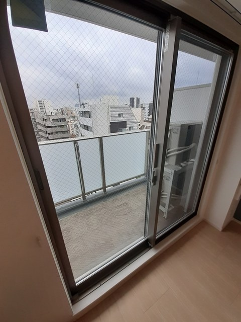 E.ステージ新御徒町のバルコニー