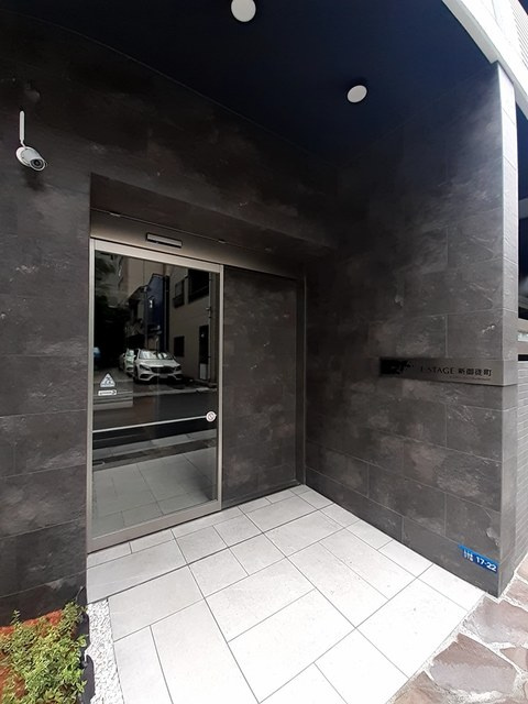 E.ステージ新御徒町のエントランス
