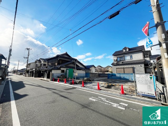 加古川市加古川町本町　第2期　新築一戸建ての前面道路含む現地写真|周辺は落ち着いた街並みの住宅地！子育てがしやすい住環境です！まだ未完成ですが、現地でしかわからない事もございます。是非一度ご覧ください。