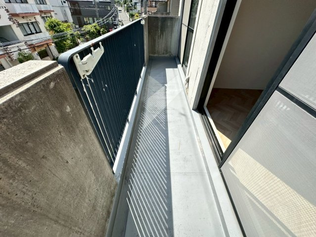 ラジュニール春日丘のバルコニー