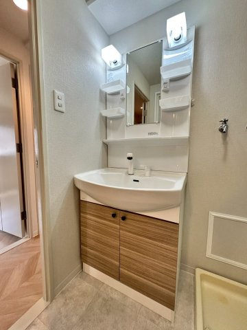 ラジュニール春日丘の洗面所