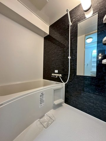 ラジュニール春日丘の浴室