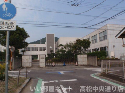 【周辺】 | モーダフィオーレＡ | 宇多津町立宇多津小学校まで300m