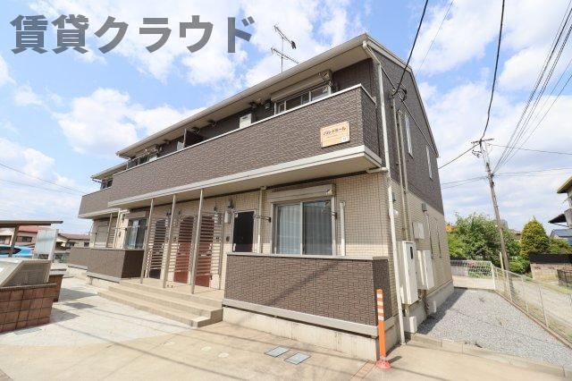 バル・ドミールの外観|落ち着いた雰囲気の外観です