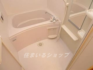 広島市安佐北区深川３丁目のアパートの浴室|追い焚き・浴室暖房乾燥機あり