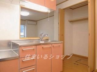 広島市安佐北区深川３丁目のアパートの収納|クローゼット