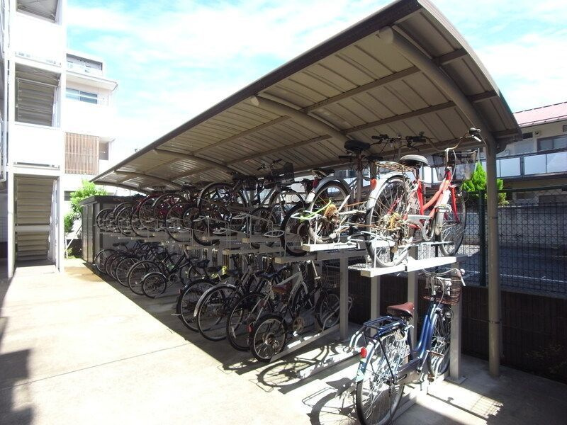 リブリ・みやびの駐車場|駐輪場