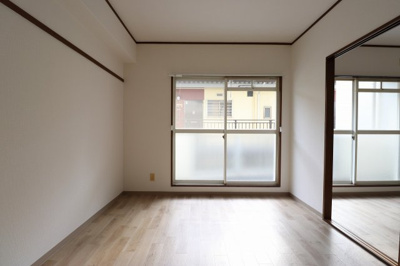 【居間・リビング】 | ロジュマン鶴見