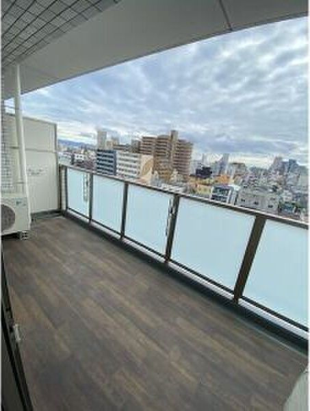 プレジオ内代のバルコニー