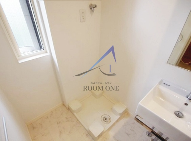 ＣＯＺＹ　ＳＩＴＥの設備|洗濯機置き場です。