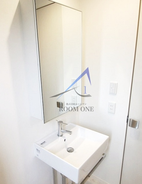 ＣＯＺＹ　ＳＩＴＥの洗面所|独立洗面台です。