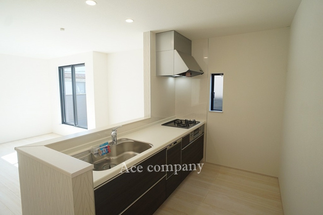 【キッチン】 | 八尾市志紀町南4丁目 | 【システムキッチン☆】食洗機・オールインワン浄水栓付き☆3口ガスコンロ☆