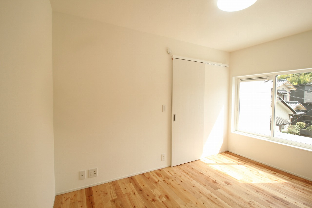 横浜西町　新築戸建　【高台】の洋室|2F　南西の部屋　6.0帖