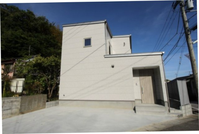 横浜西町　新築戸建　【高台】の外観|3ＬＤＫ　建物面積　91.08㎡　（約27.55坪）建物面積　91.08㎡　（約27.55坪）