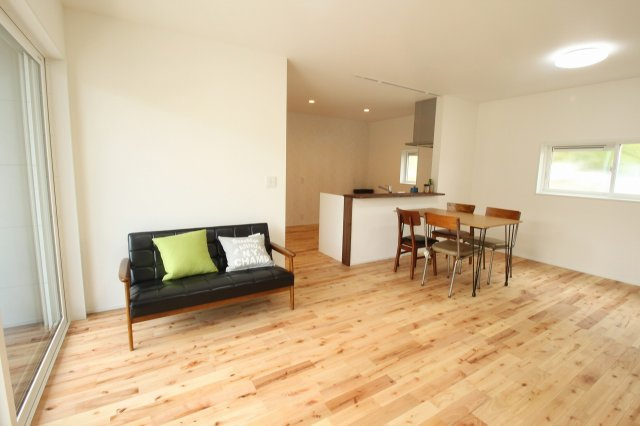 横浜西町　新築戸建　【高台】の居間・リビング|LDK　18.0帖