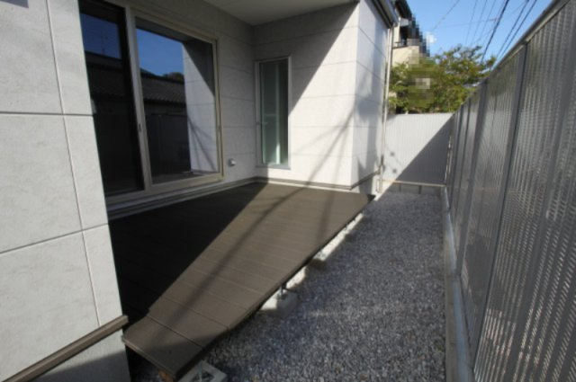横浜西町　新築戸建　【高台】のその他|テラス