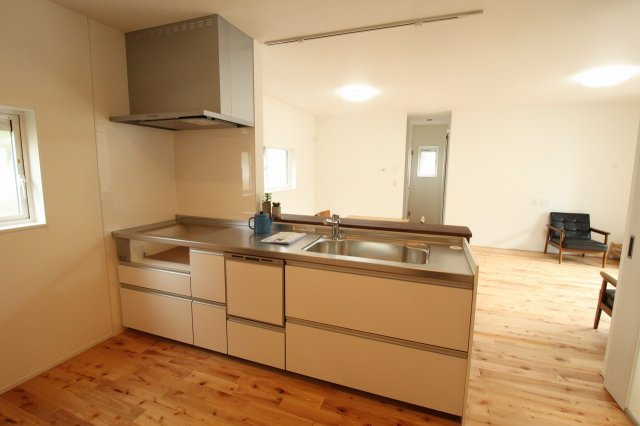 横浜西町　新築戸建　【高台】のキッチン