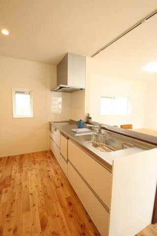 横浜西町　新築戸建　【高台】のキッチン