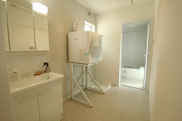 横浜西町　新築戸建　【高台】の脱衣所|幹太くん