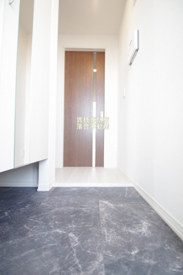 【玄関】 | アーリントンハイツ矢部 | ゆったりとした玄関