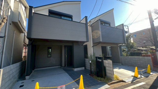 世田谷区代田　完成新築戸建A号棟