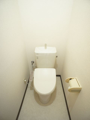 【トイレ】 | ポレール光洋 | 温水洗浄暖房便座機能付きです♪