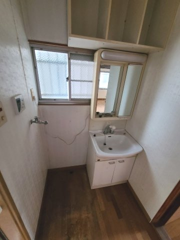 【洗面所】 | 平磯2丁目戸建 | リフォーム前のお写真☆神戸市垂水区　平磯2丁目戸建☆