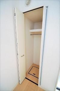 ジュークIIの玄関