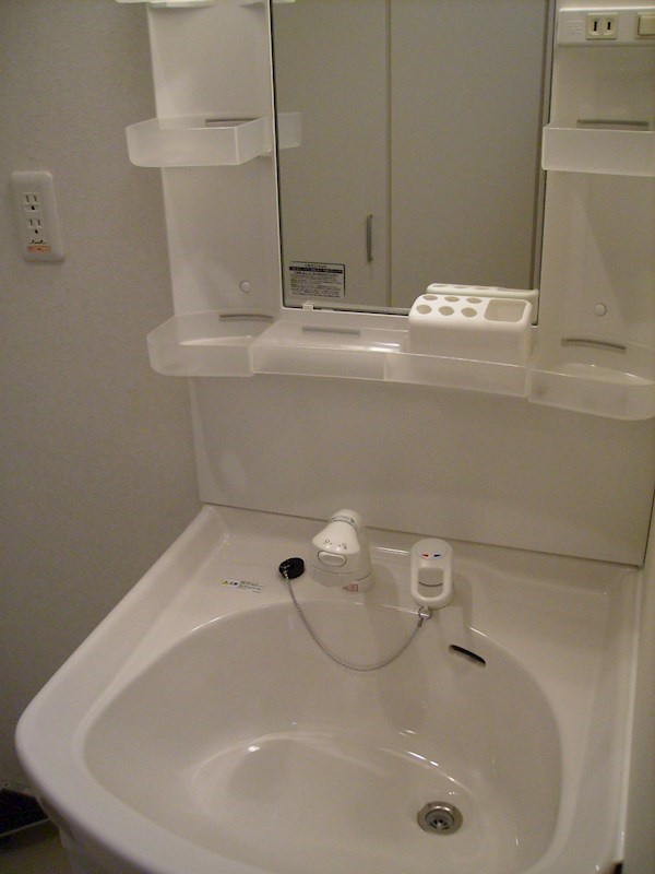 メゾン ハピネスの独立洗面台