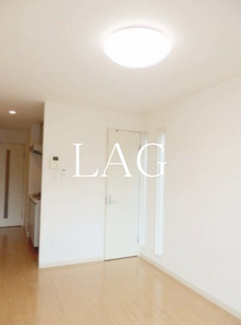 【居間・リビング】 | ルームス市川(E-073) | 洋室のお部屋です。