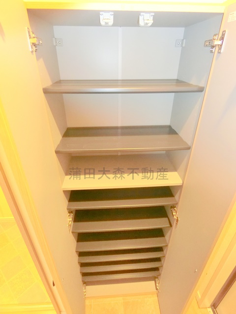 カームの収納|シューズボックス