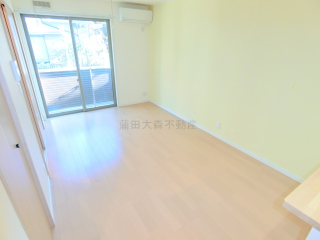 カームの居間・リビング