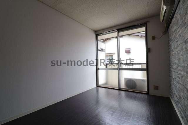 スカイコーポの洋室