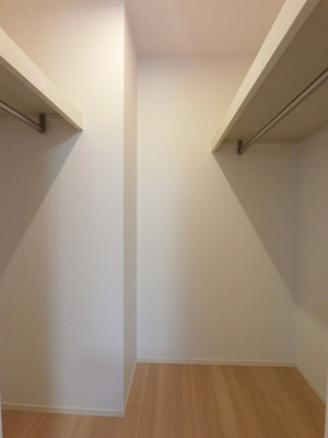 【洋室】 | 大和 Ⅰ | 洋室・ウォークインクローゼット内部