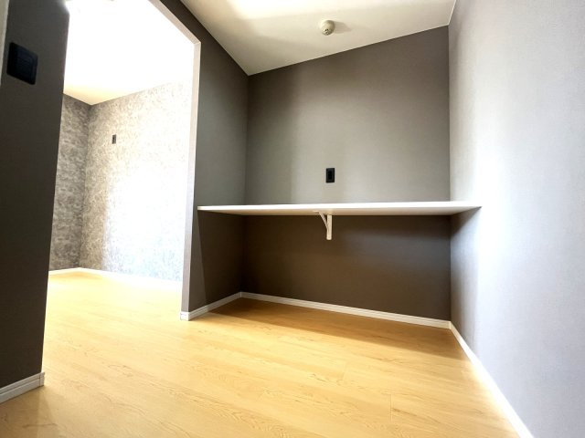 アンピール松島のその他|収納や書斎にも使えて使い勝手がよく便利ですよ☆