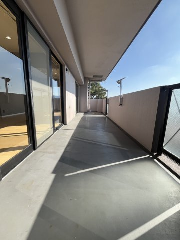 アンピール松島のバルコニー|バルコニーが広いので洗濯物も干しやすそうですね☆