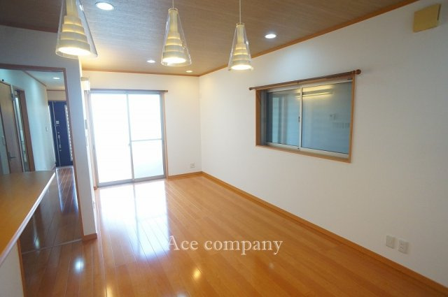 【居間・リビング】 | 東大阪市若江東町1丁目 | 【LDK：16帖】