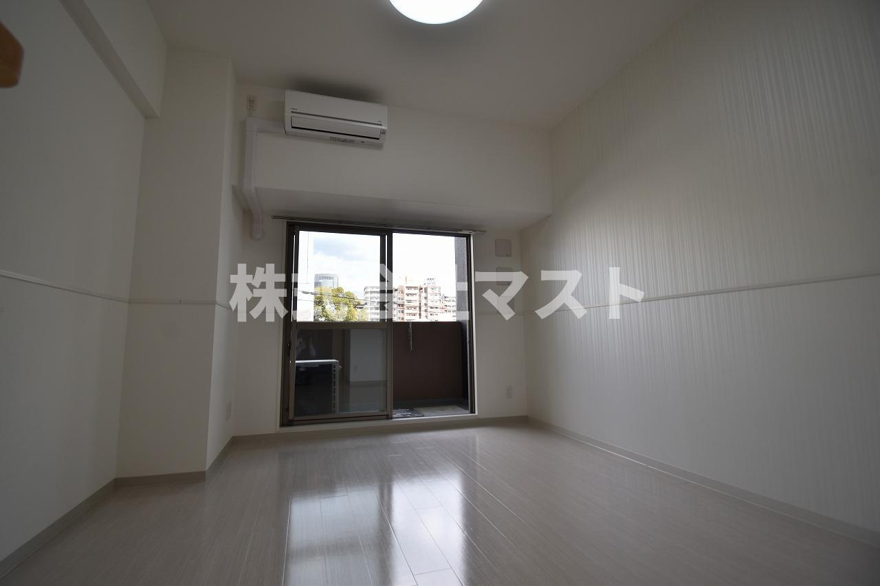 ＬＯＷＬＡＮＤＳ西天満の内装
