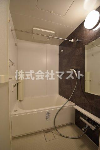 ＬＯＷＬＡＮＤＳ西天満の浴室