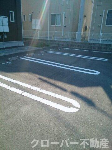 ＦＡＩＲＹ・ＳＭＩＬＥ　Ａの駐車場