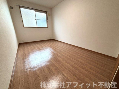 【寝室】 | ビビエンダ | 洋室6.7帖